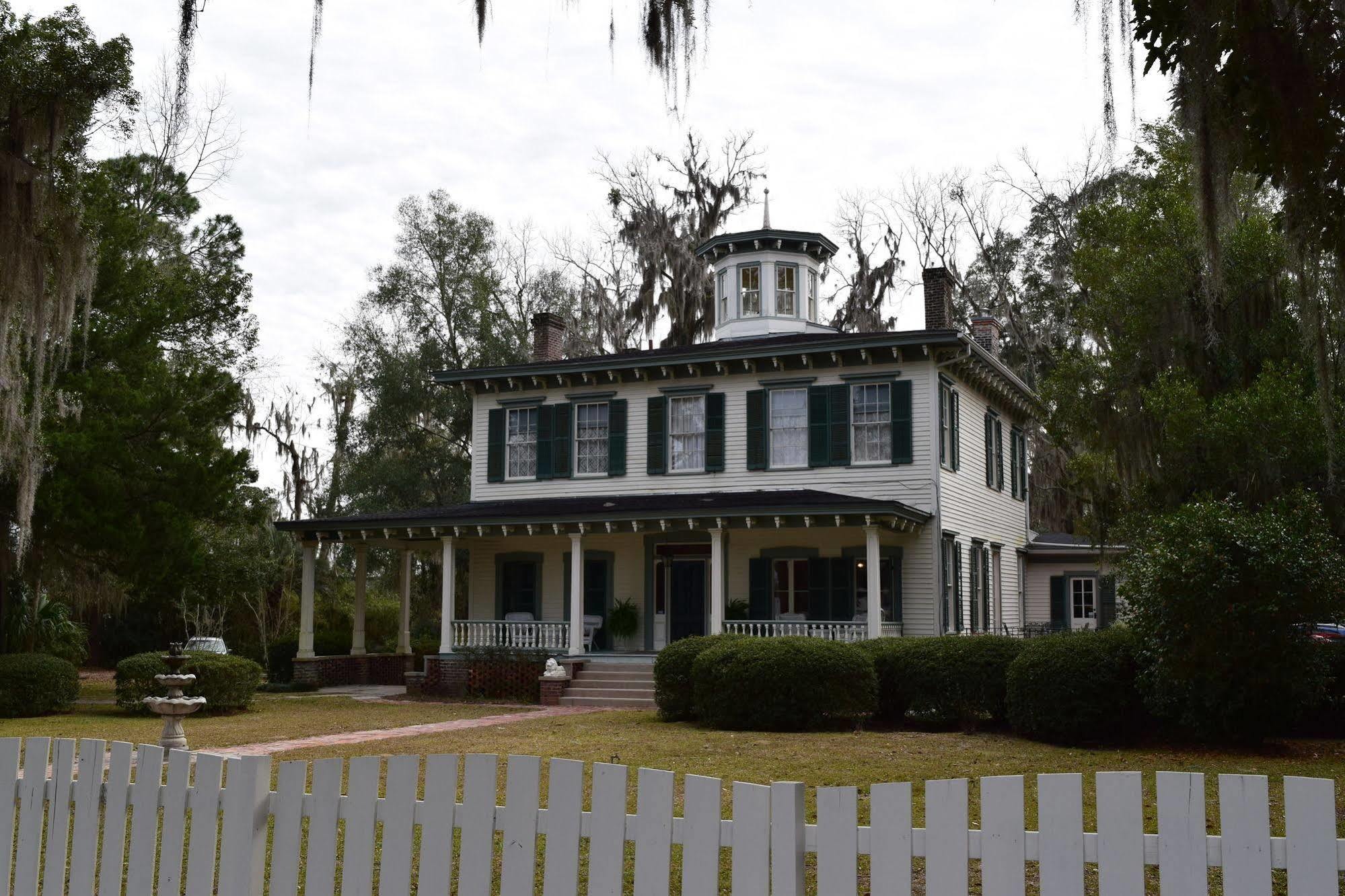 1872 Denham Inn Monticello Exterior photo